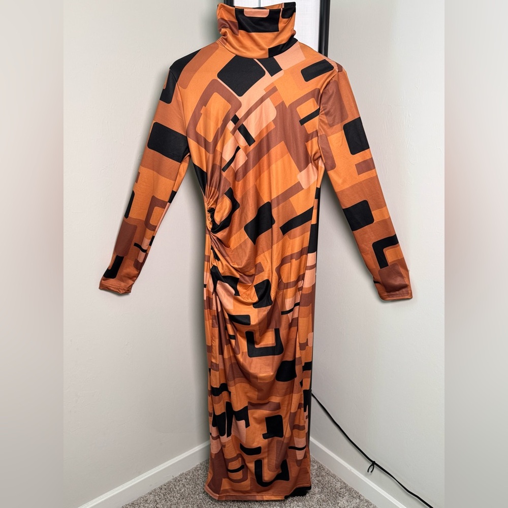 SHEIN Abstract Long Sleeve Dress in Black and Brown